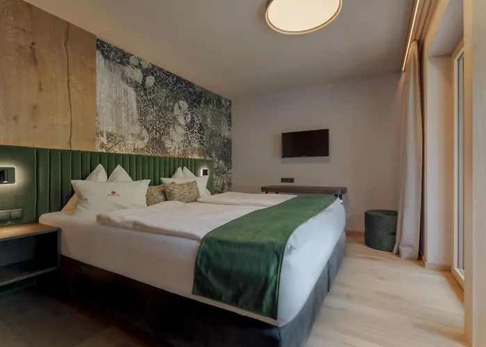 מלון Joerglerhof 4*